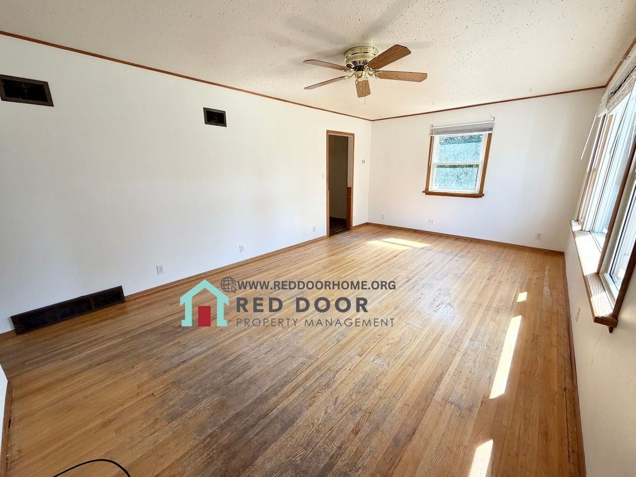 3619 6th Ave N - Photo 3 of 17