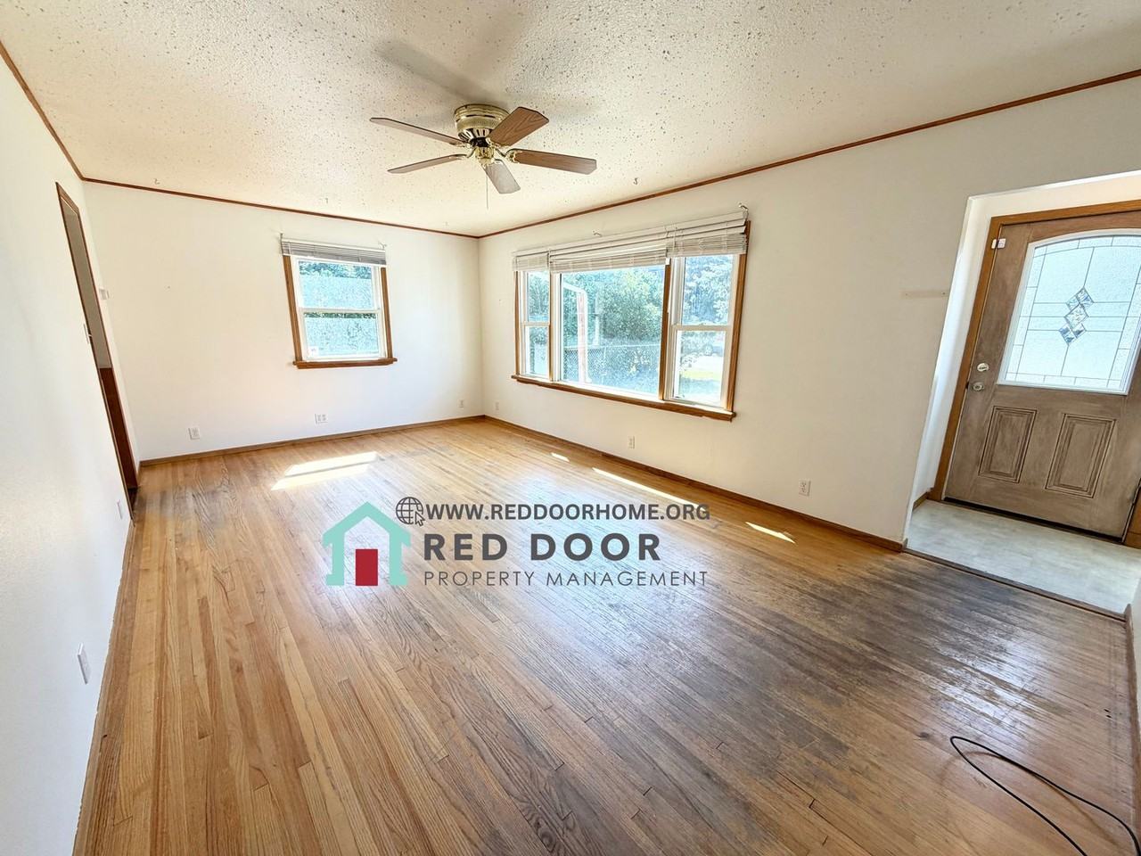 3619 6th Ave N - Photo 4 of 17
