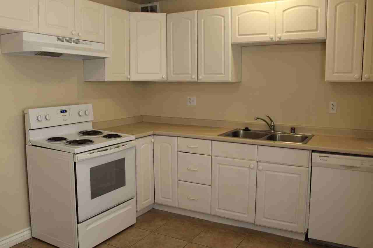 5913 Nogal Ave - Photo 3 of 10