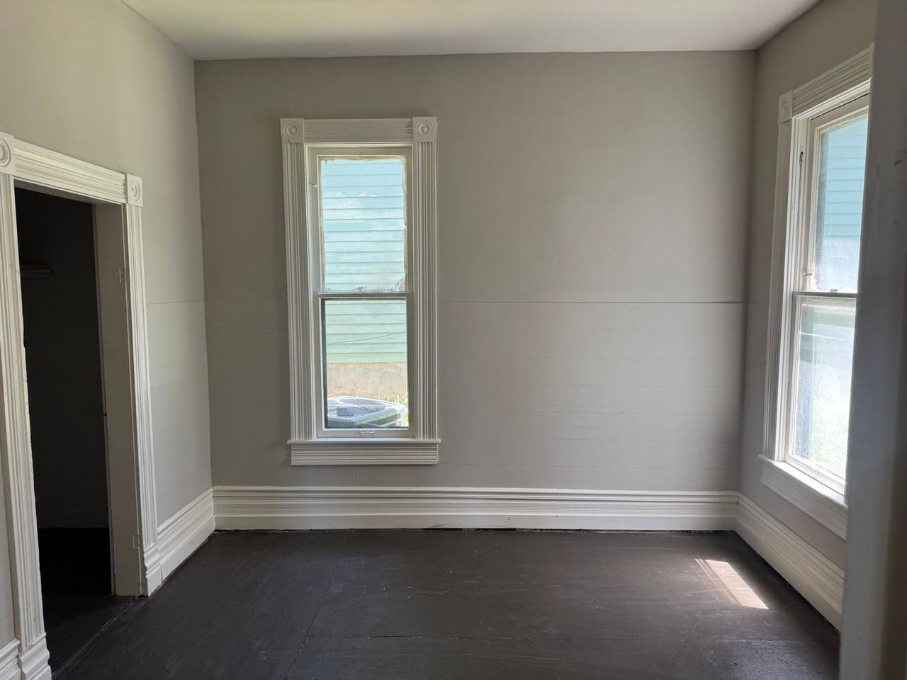 2715 Patee St - Photo 7 of 11