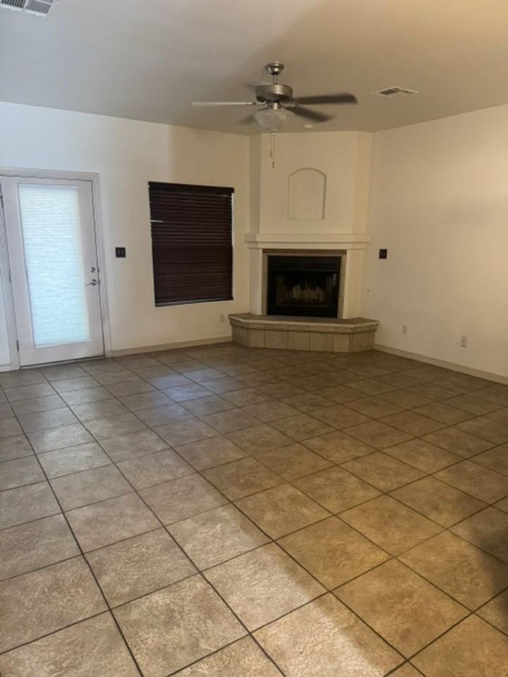 3849 Calle Arriba - Photo 4 of 20