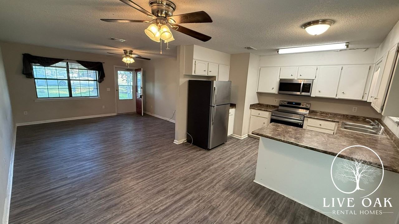 70 Thornton Dr Ne - Photo 4 of 19