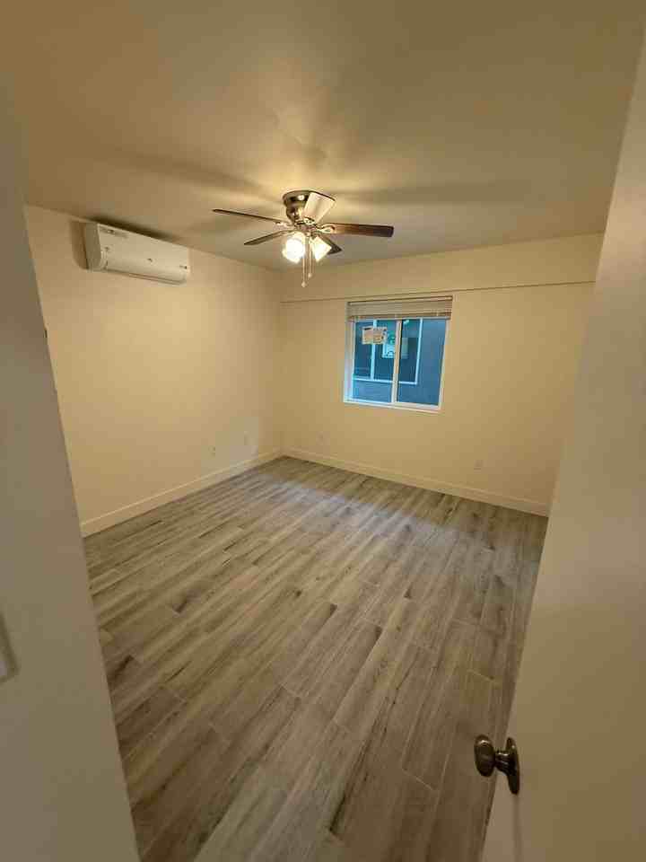 1023 Osage Ave - Photo 6 of 7