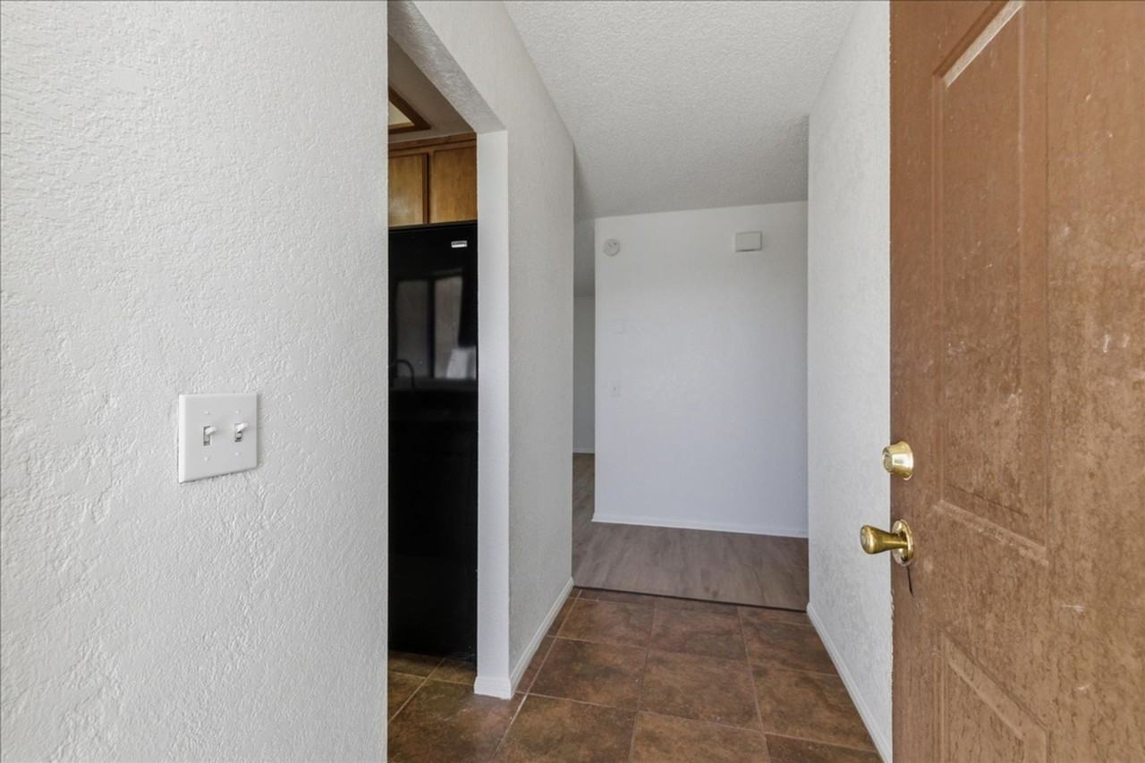 6851 Quail Spring Ave - Photo 5 of 45