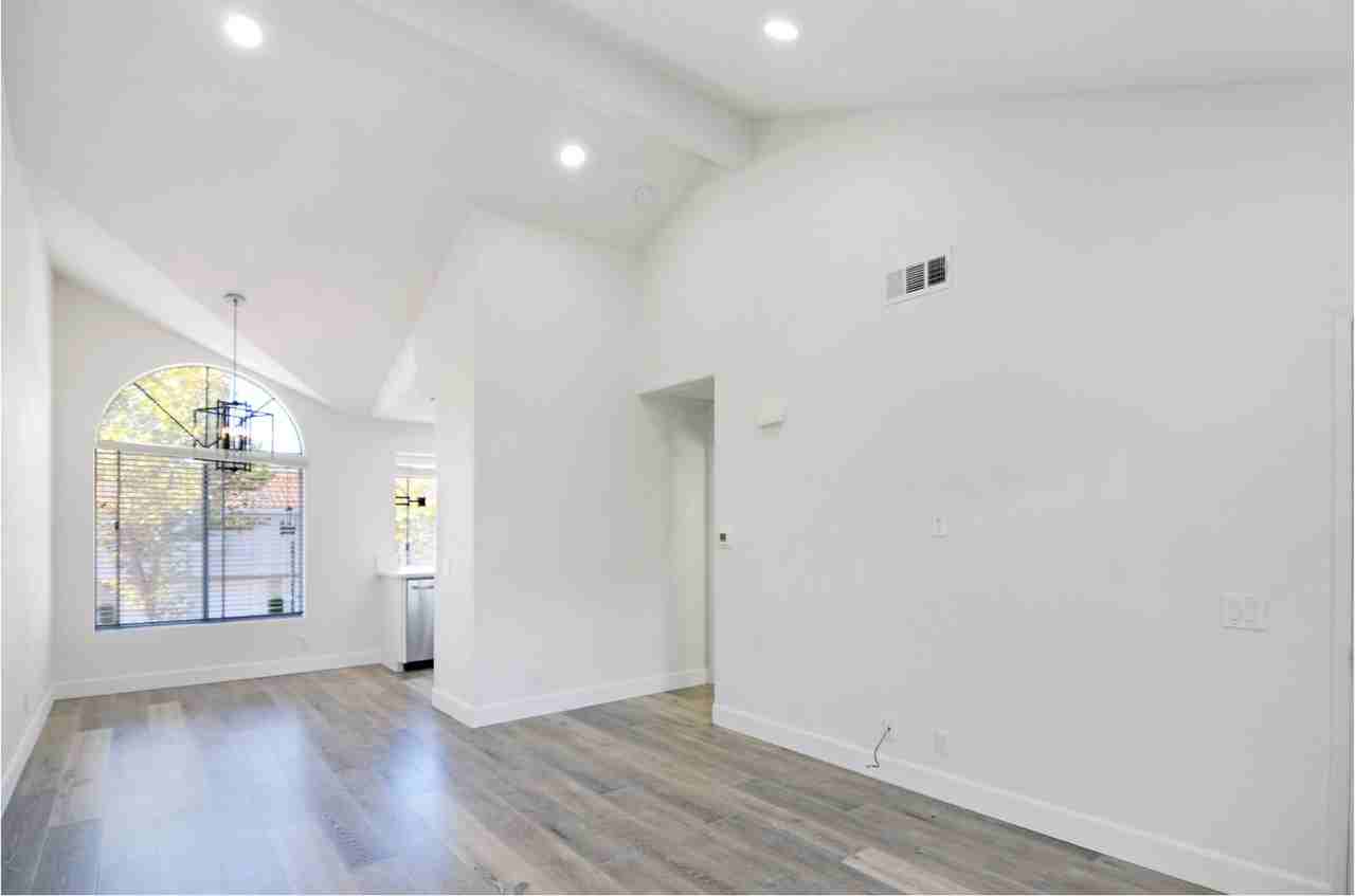 49 Whippoorwill Ln - Photo 4 of 20