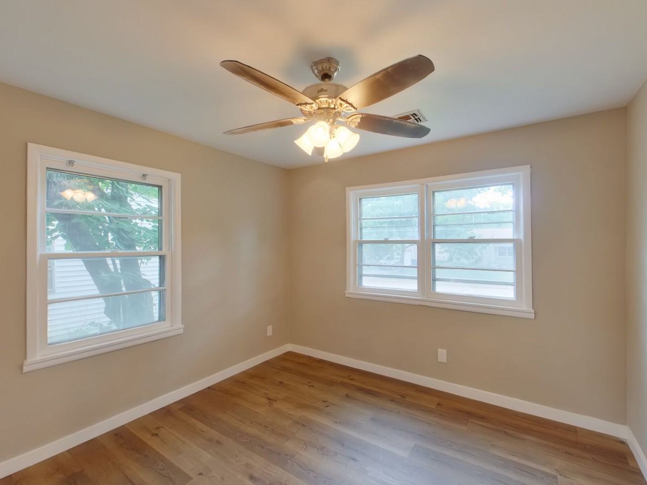 2338 S Dellrose Ave - Photo 7 of 10