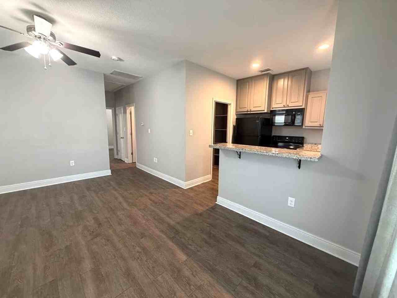 2802 Miller Ave - Photo 6 of 22