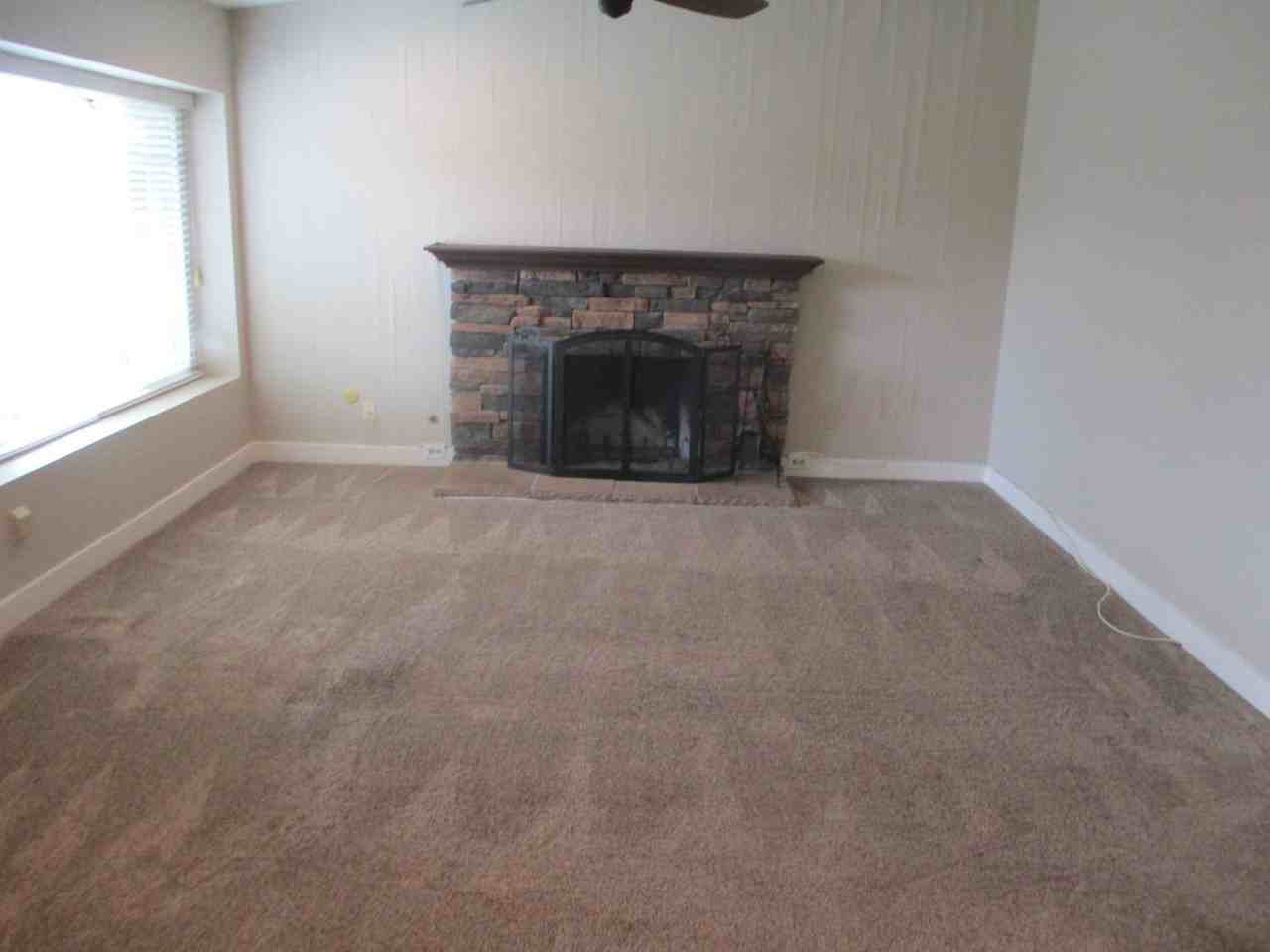 10238 Molino Rd - Photo 4 of 23
