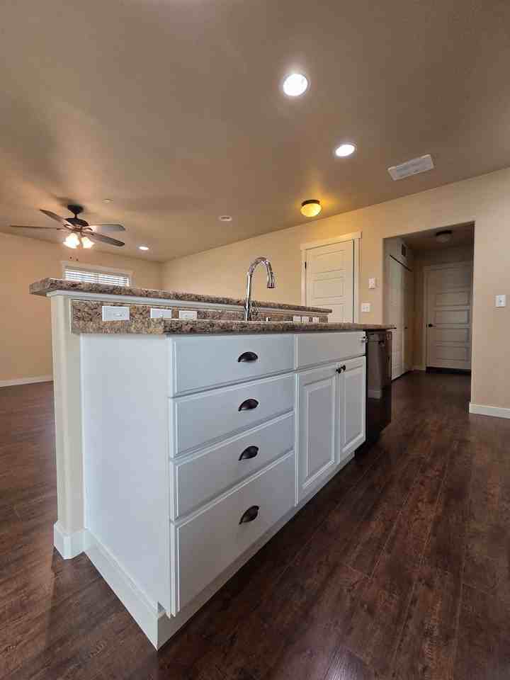 1344 Sinclair Dr - Photo 7 of 20