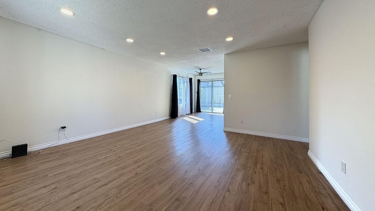7920 Temecula Pl - Photo 2 of 22