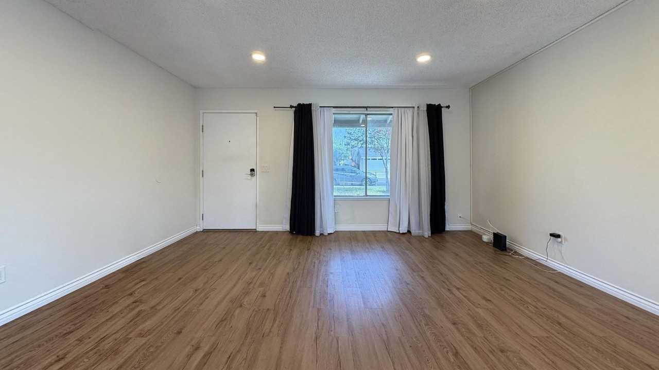 7920 Temecula Pl - Photo 5 of 22
