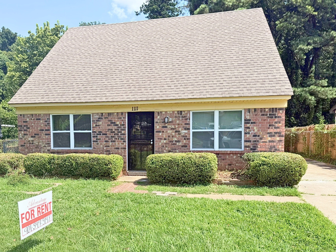 1111 Canary Ln - Photo 2 of 17