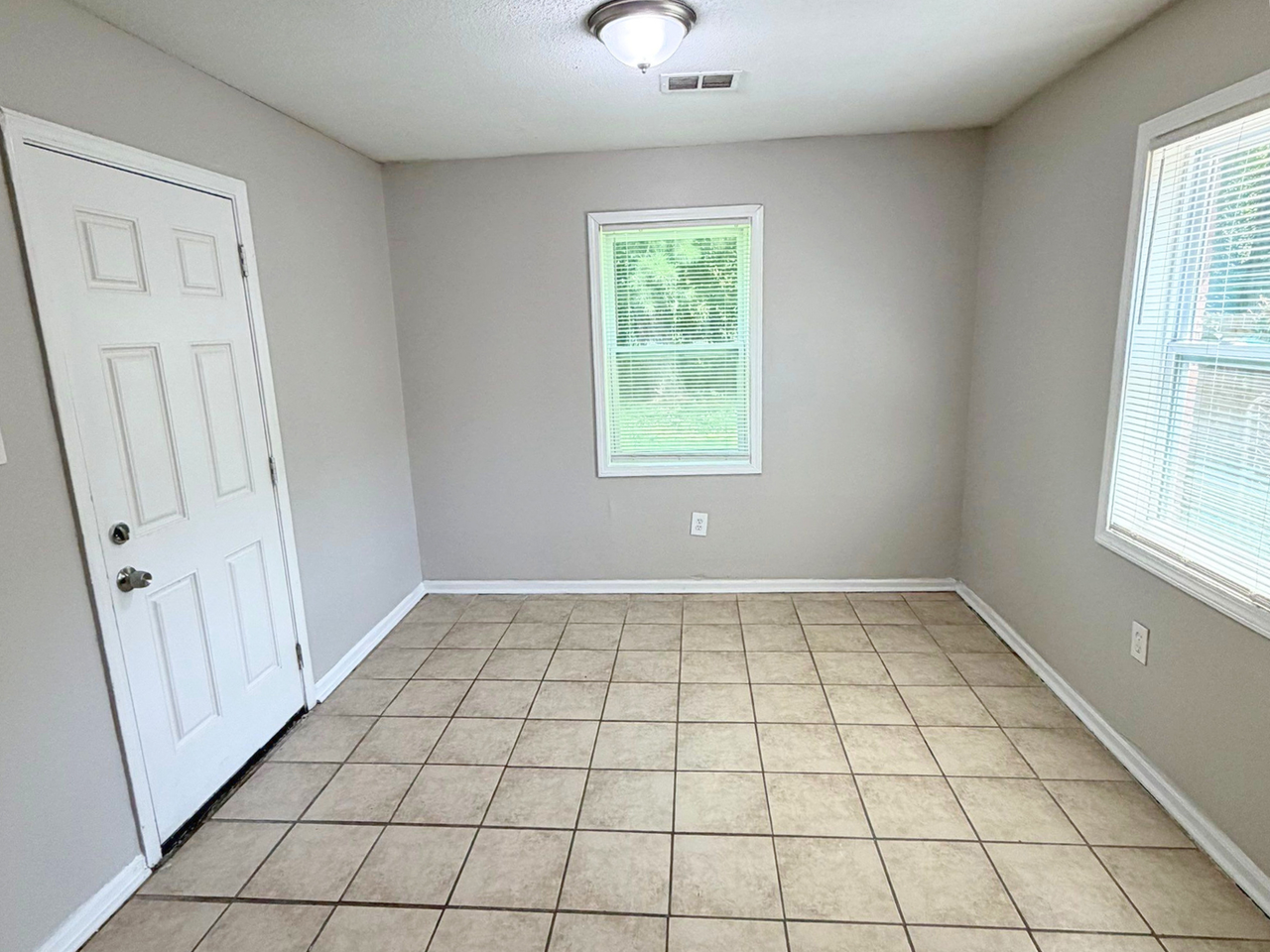 1111 Canary Ln - Photo 3 of 17