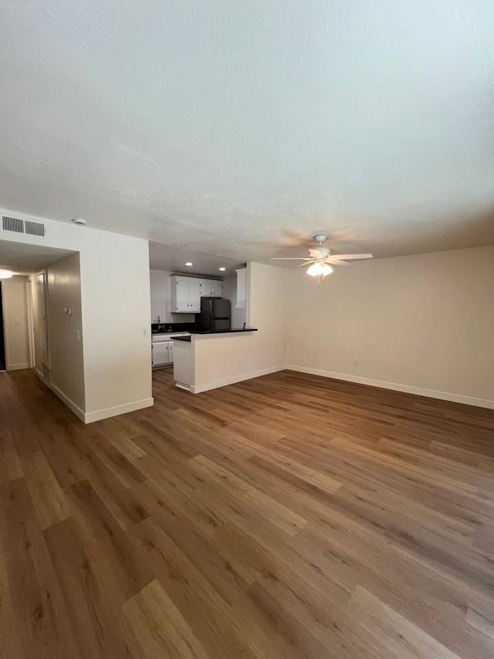 6600 Warner Ave - Photo 6 of 28