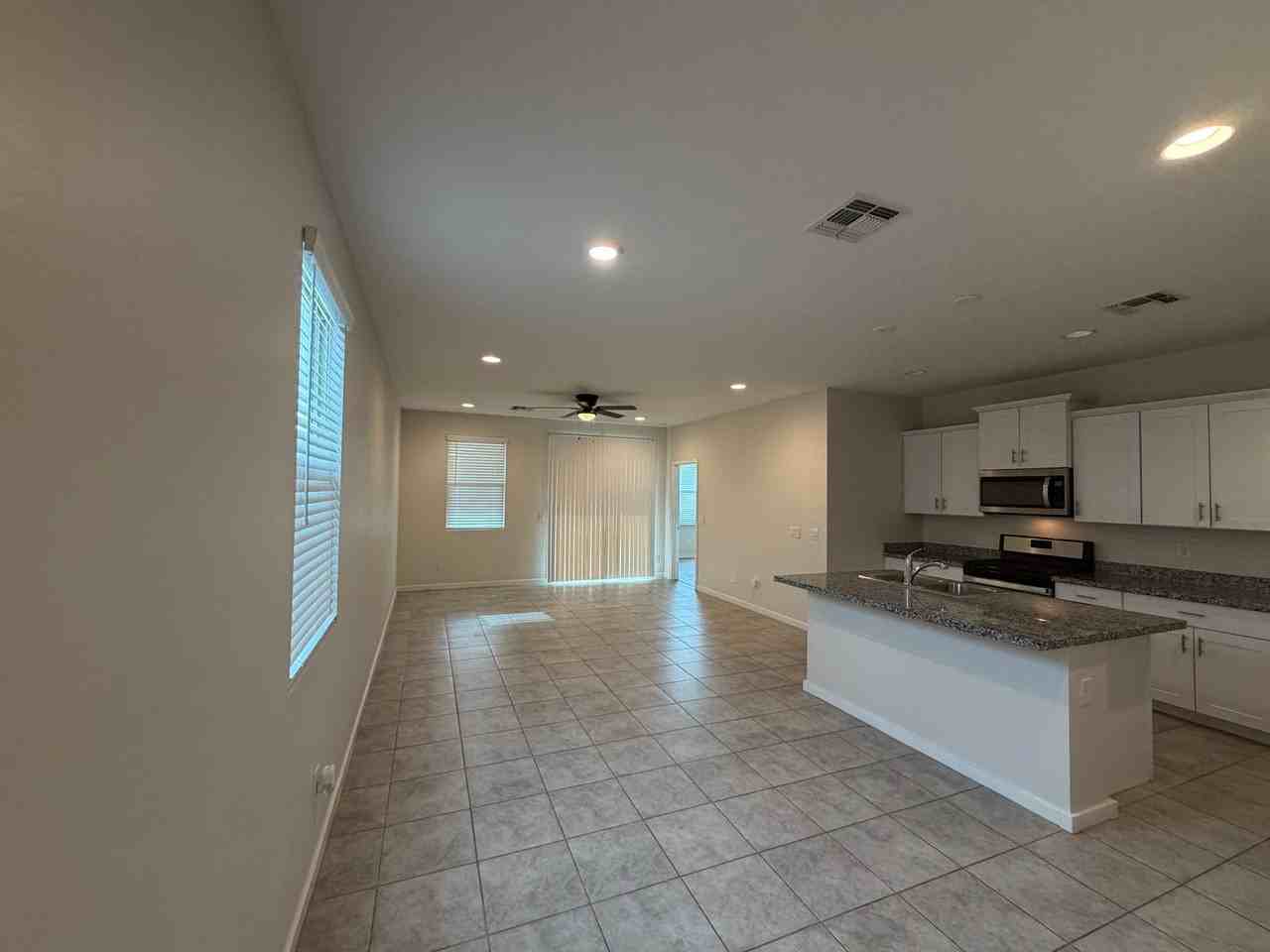 36987 N Sidewinder Dr - Photo 3 of 21