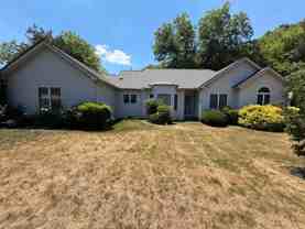 102 Sunset Dr - Photo 1 of 1