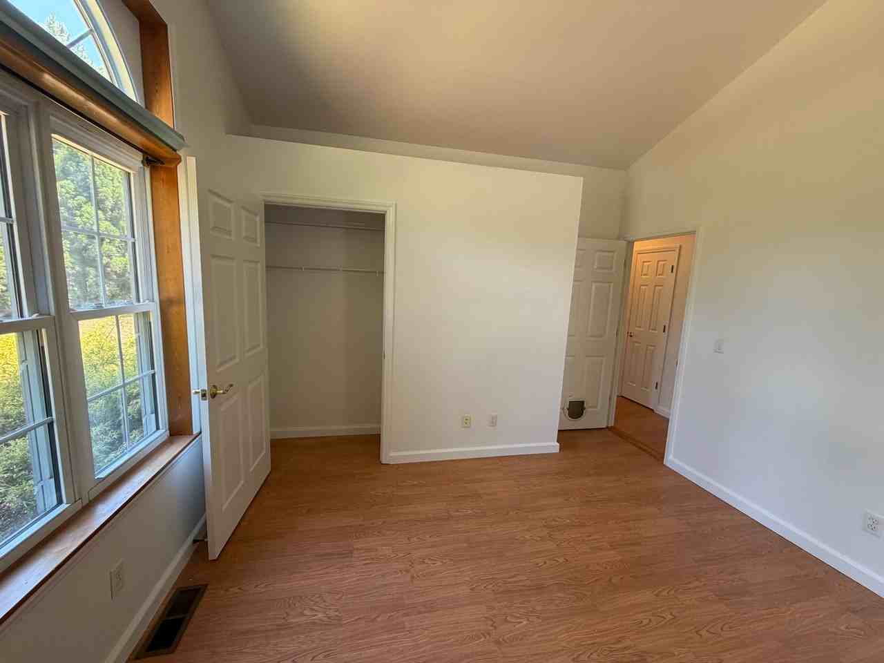 102 Sunset Dr - Photo 7 of 23