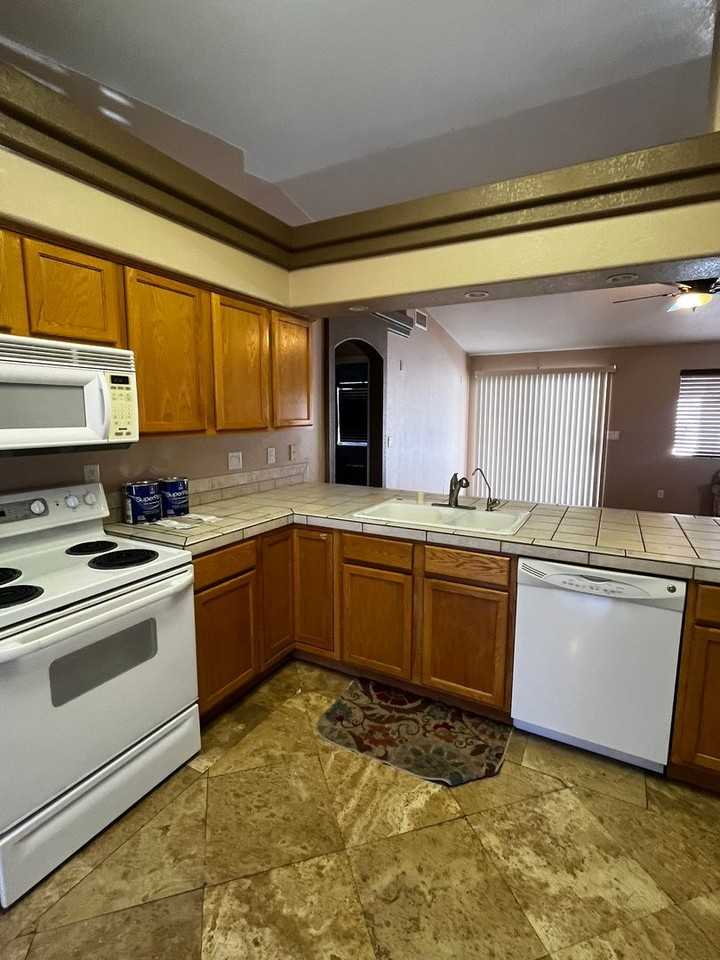 3660 Red Dr - Photo 4 of 16