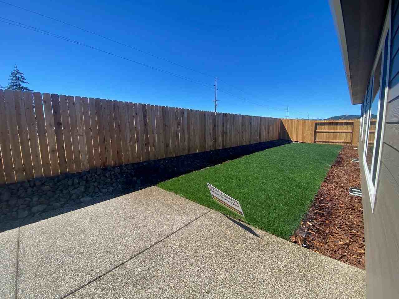 229 Coles Valley St - Photo 3 of 18