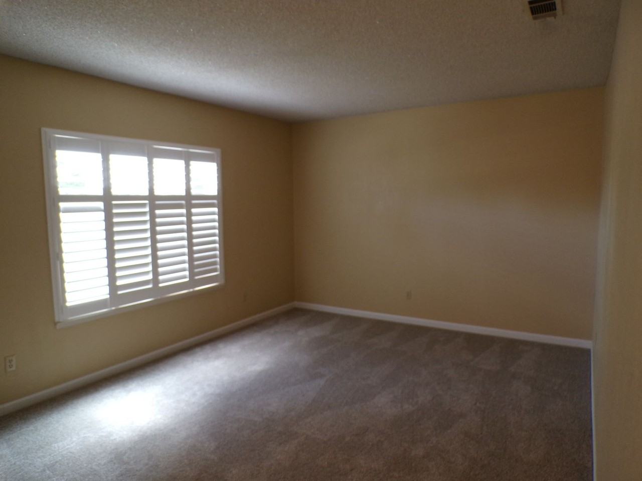 3733 Longbridge Dr - Photo 4 of 14