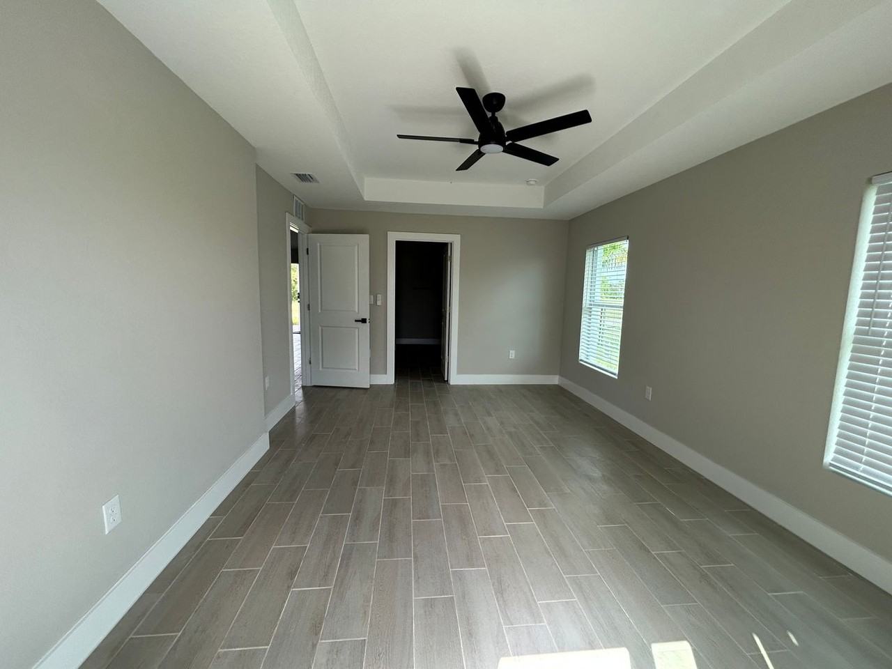 3933 Ne 19th Ave - Photo 5 of 17