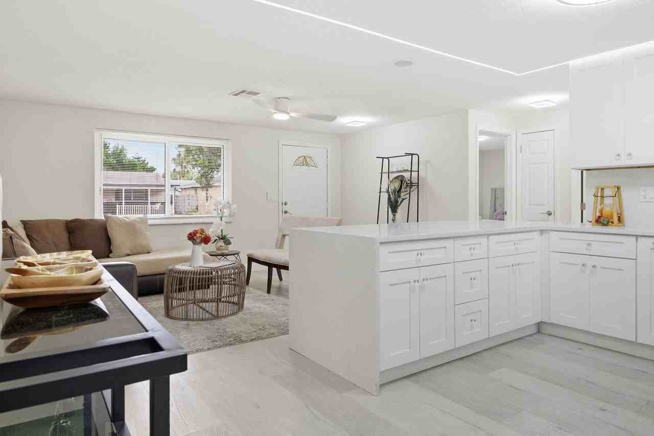 6338 Aberdeen Ave - Photo 4 of 27