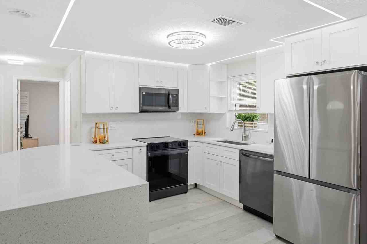 6338 Aberdeen Ave - Photo 7 of 27