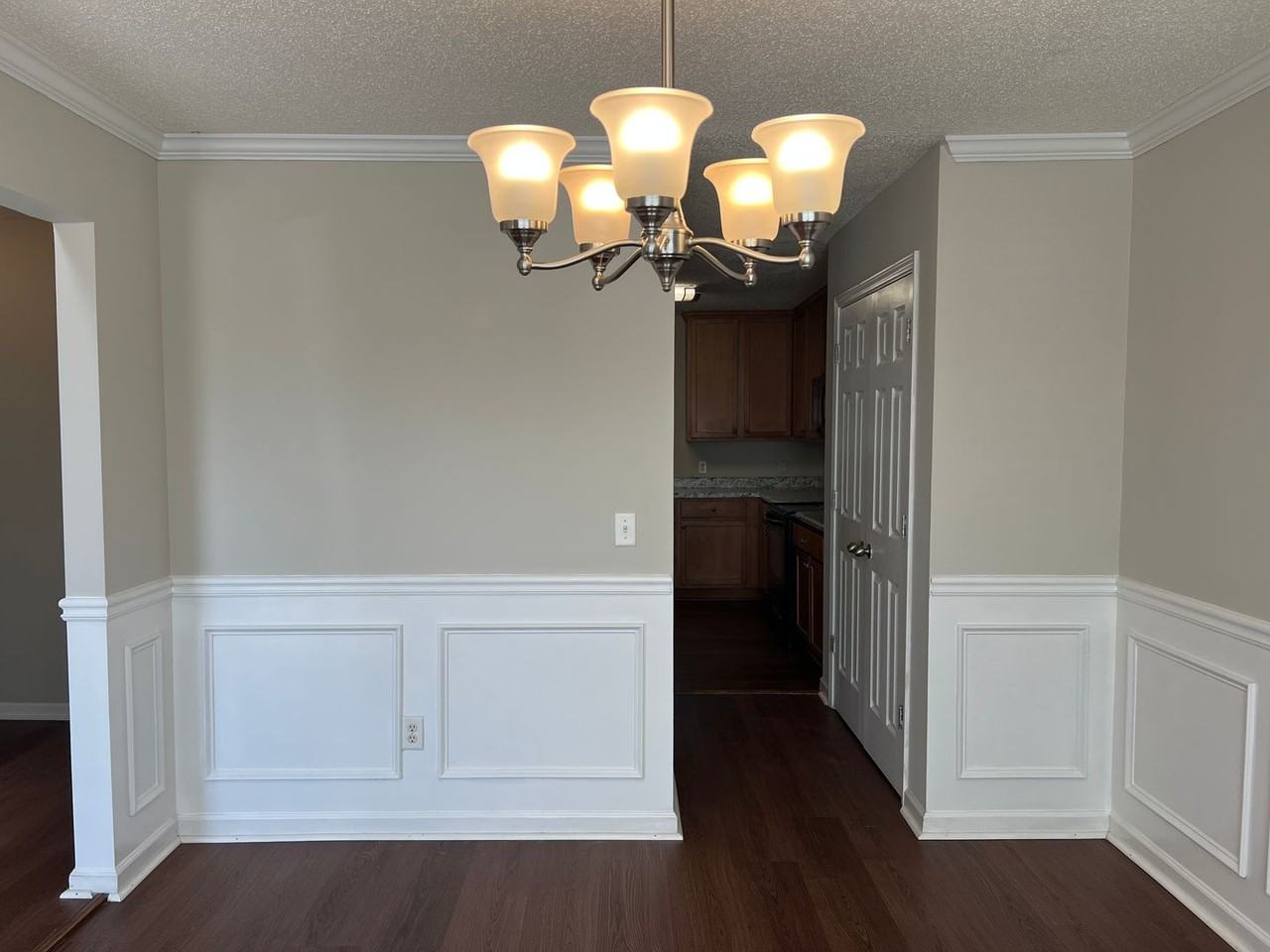 401 Timberwind Dr - Photo 5 of 39