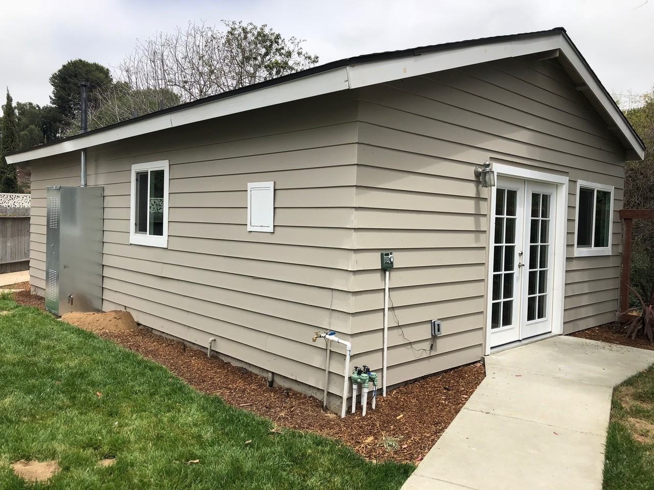 4792 Mount Cresti Dr #B - Photo 2 of 15