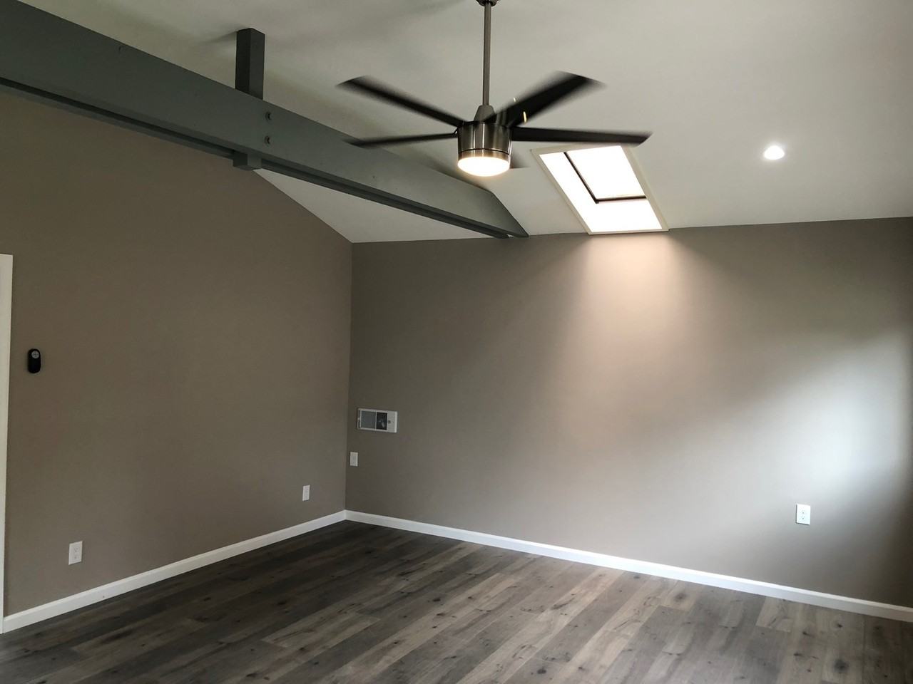 4792 Mount Cresti Dr #B - Photo 6 of 15