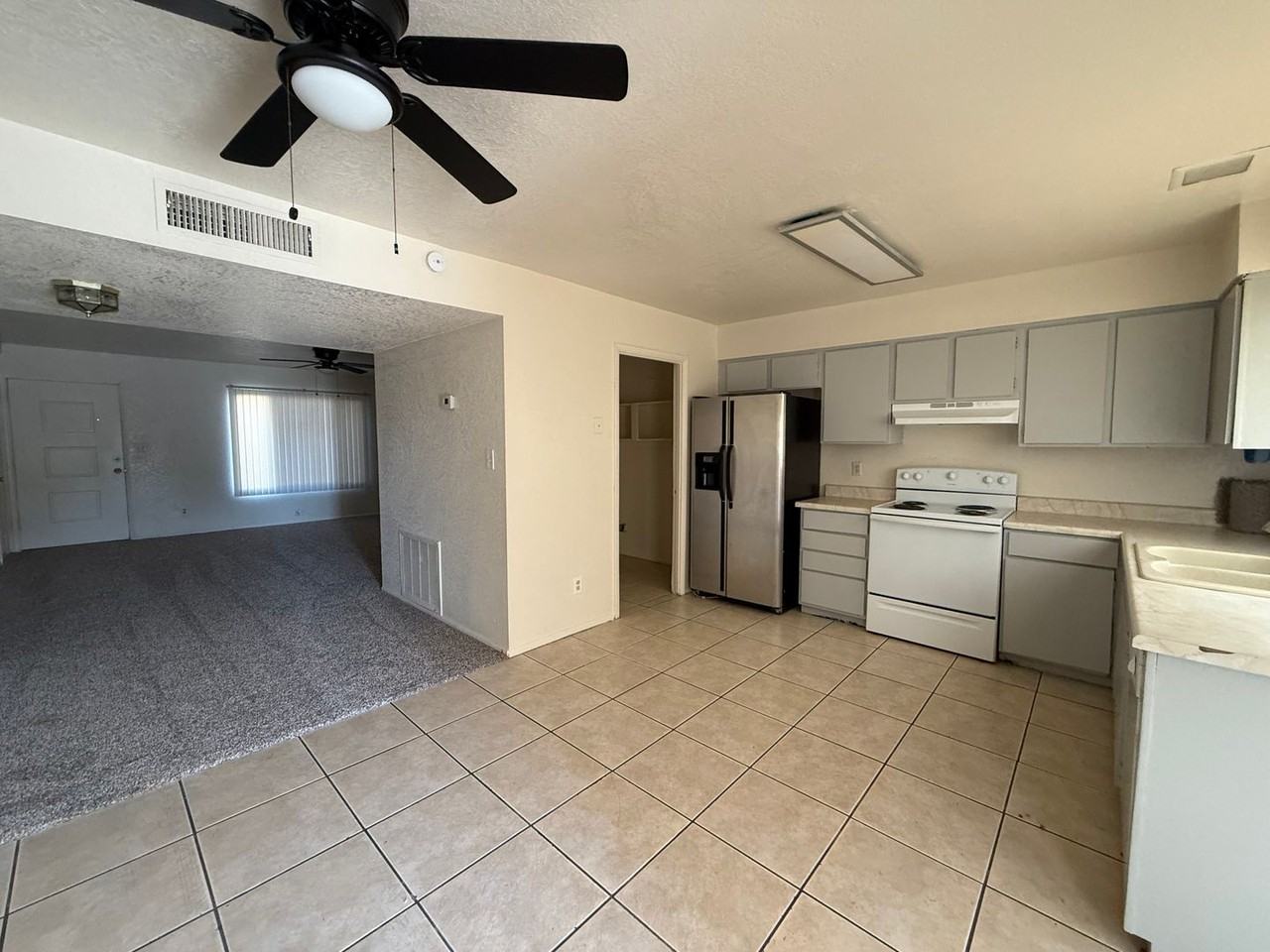 6119 N 31st Ave - Photo 2 of 26