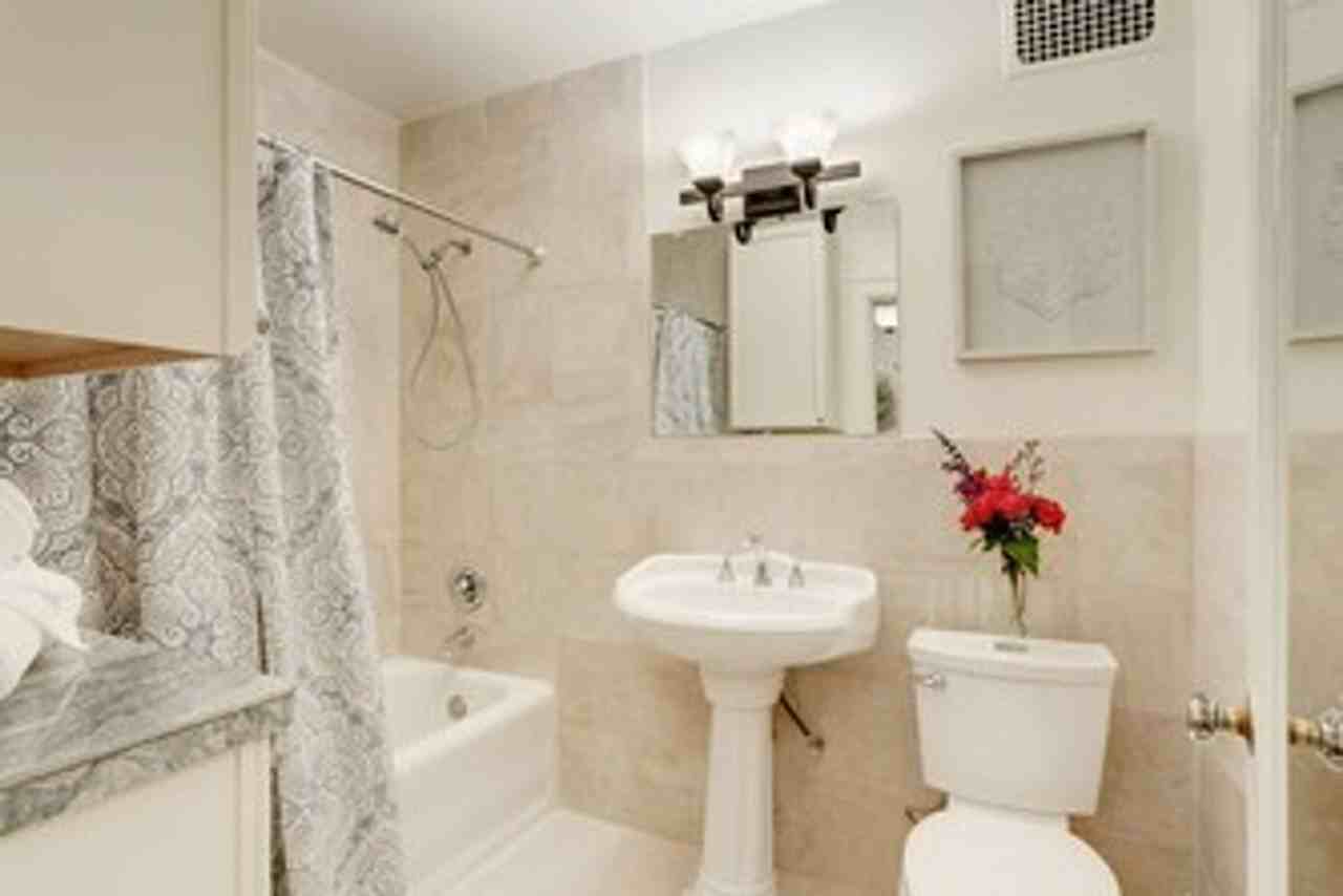 117 North Tacoma Avenue - Photo 5 of 7