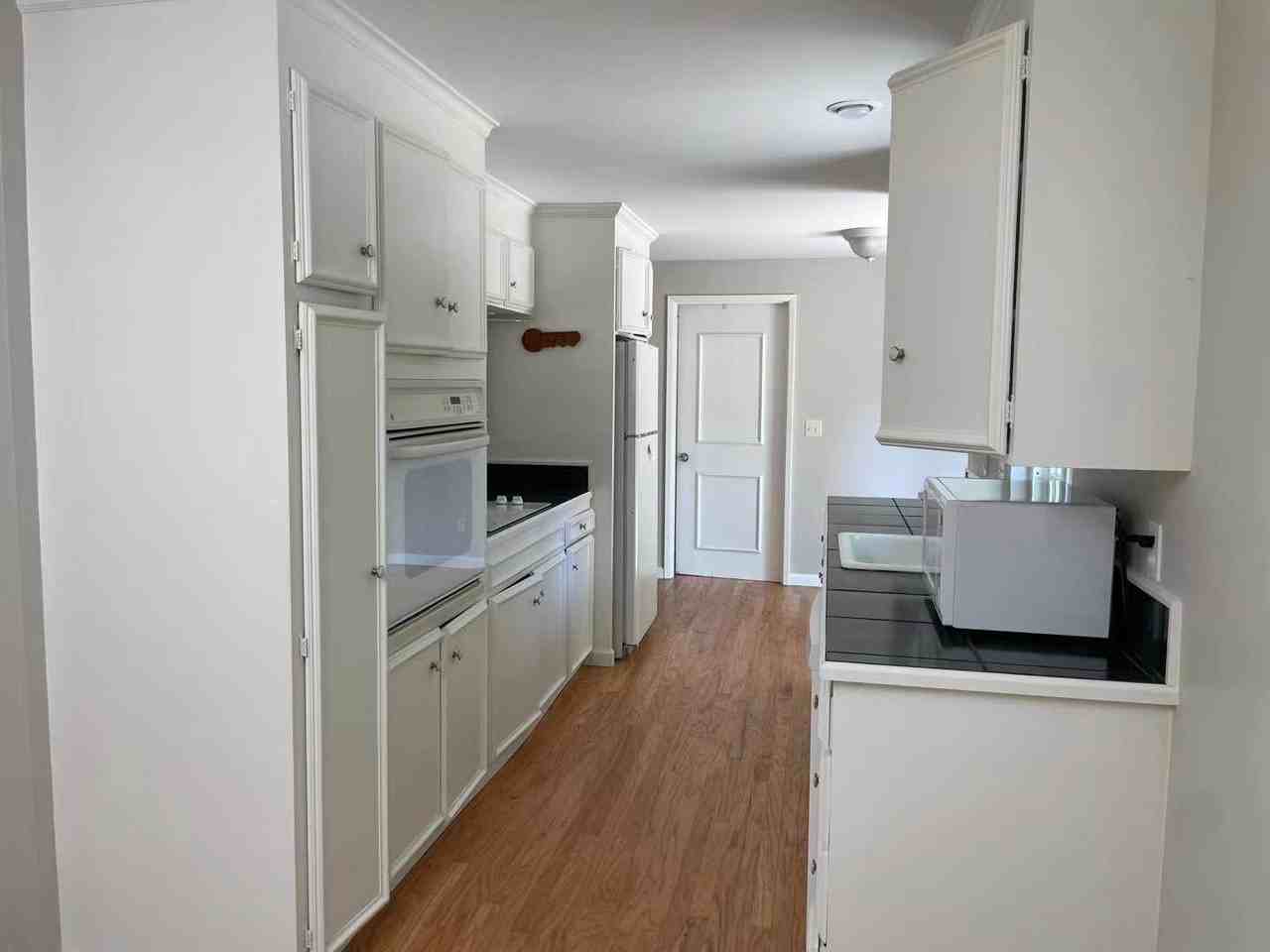 16644 Se 16th St - Photo 3 of 12