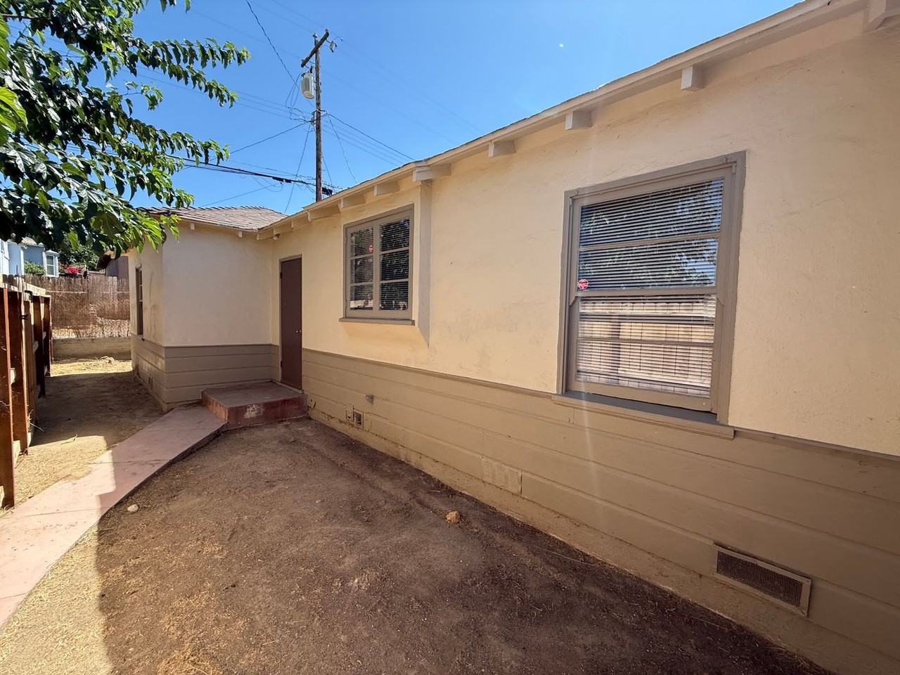 511 Philippine St - Photo 3 of 19