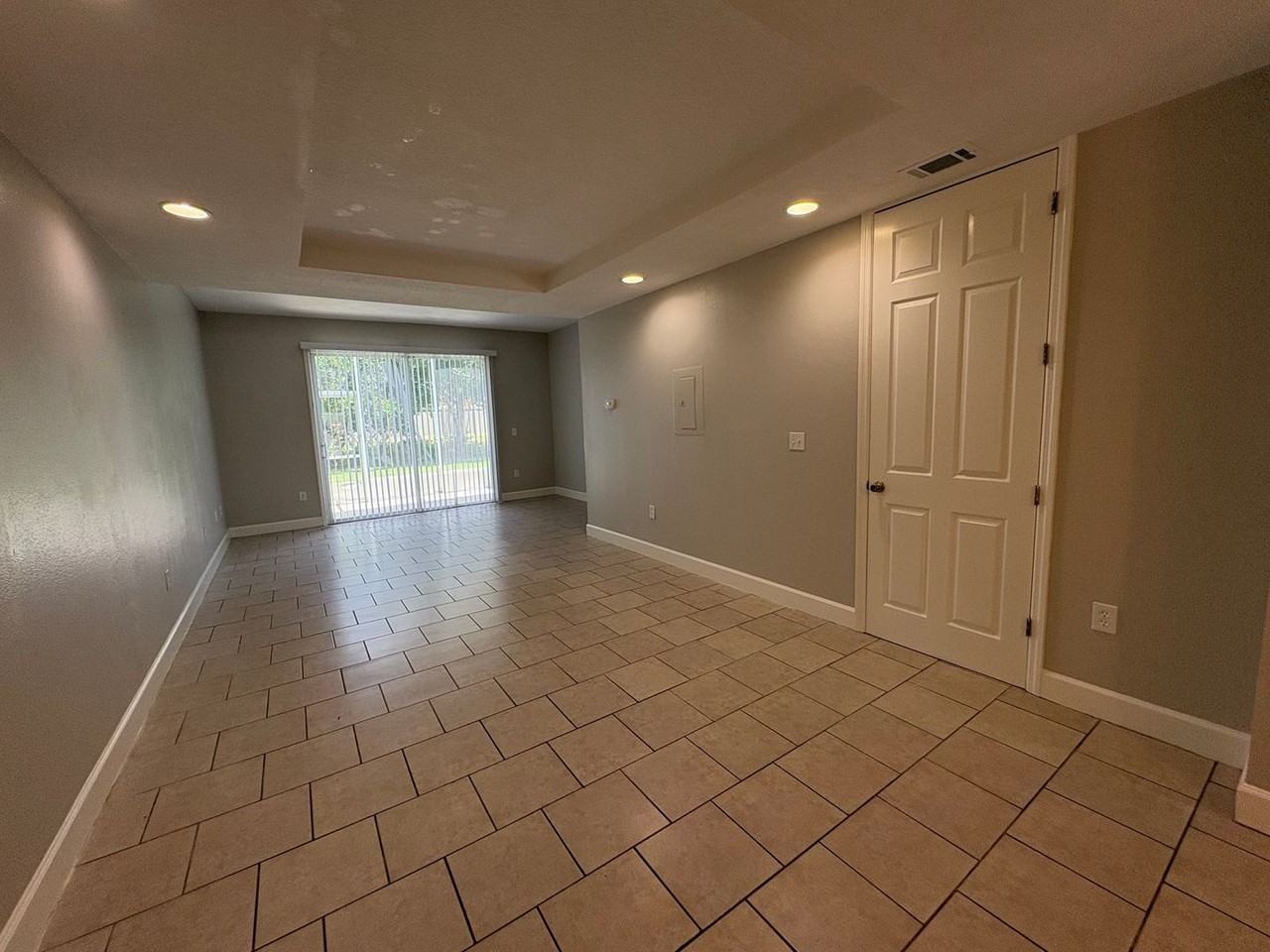 2017 Grand Oak Dr - Photo 5 of 32