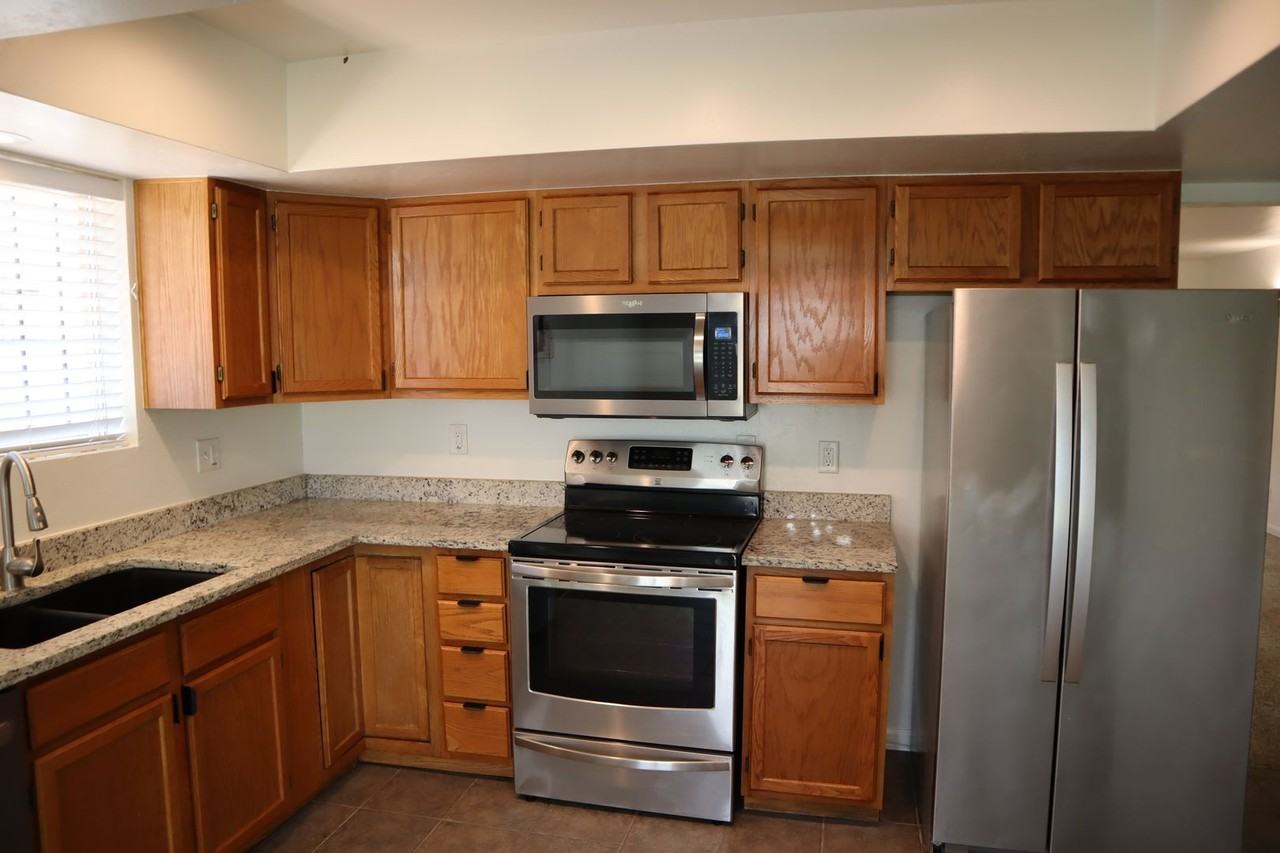 1416 Ocotillo Dr - Photo 4 of 28