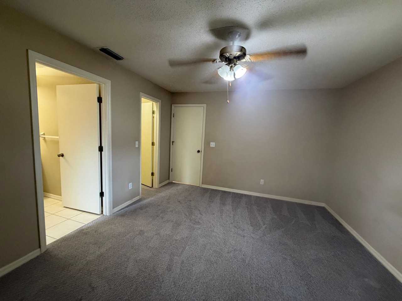 118 Edison St - Photo 2 of 18
