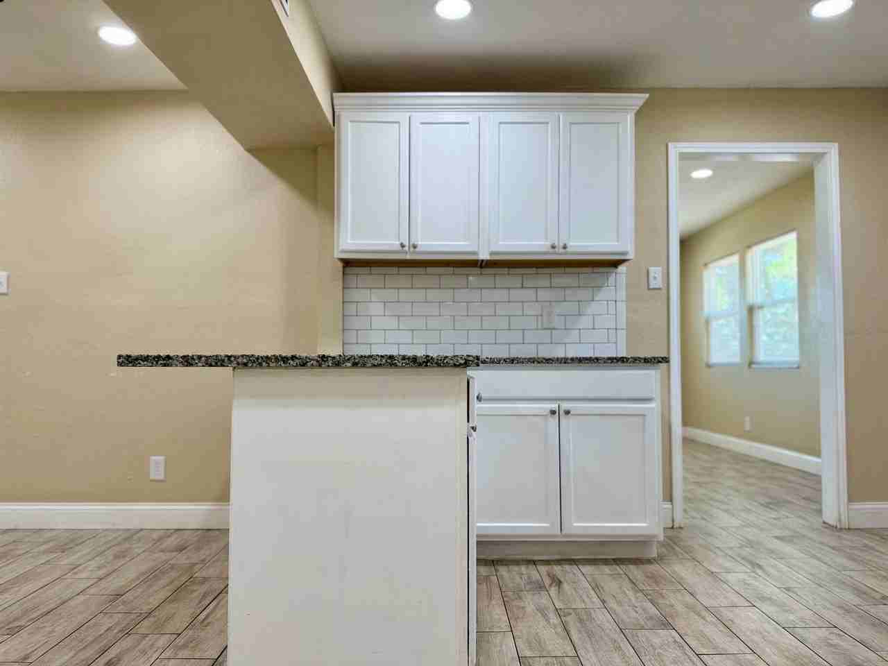 609 Howard Dr - Photo 6 of 19