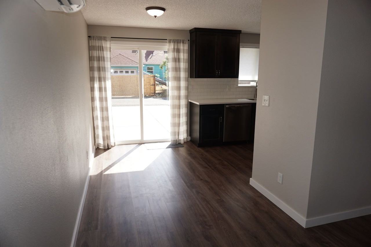 3611 F St - Photo 7 of 21