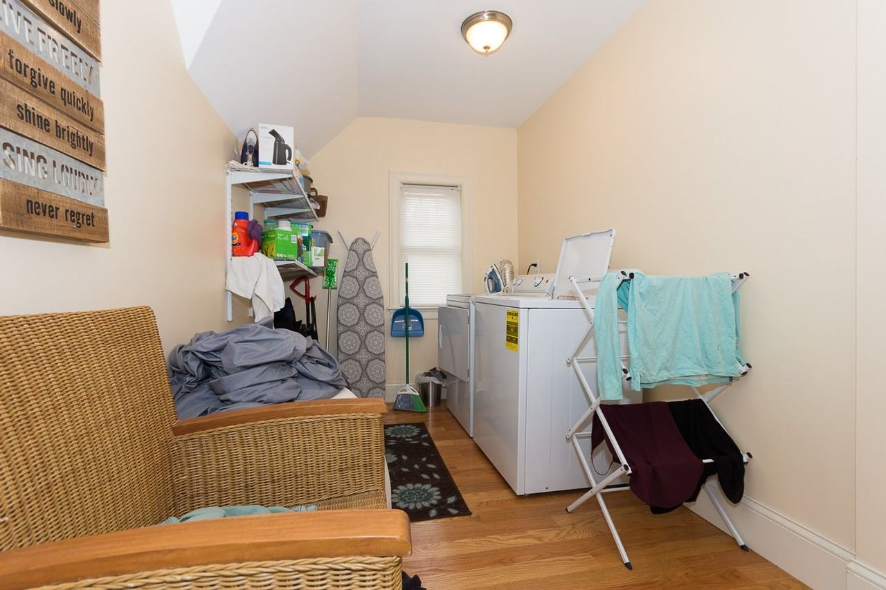 72 Brooks St - Photo 6 of 10