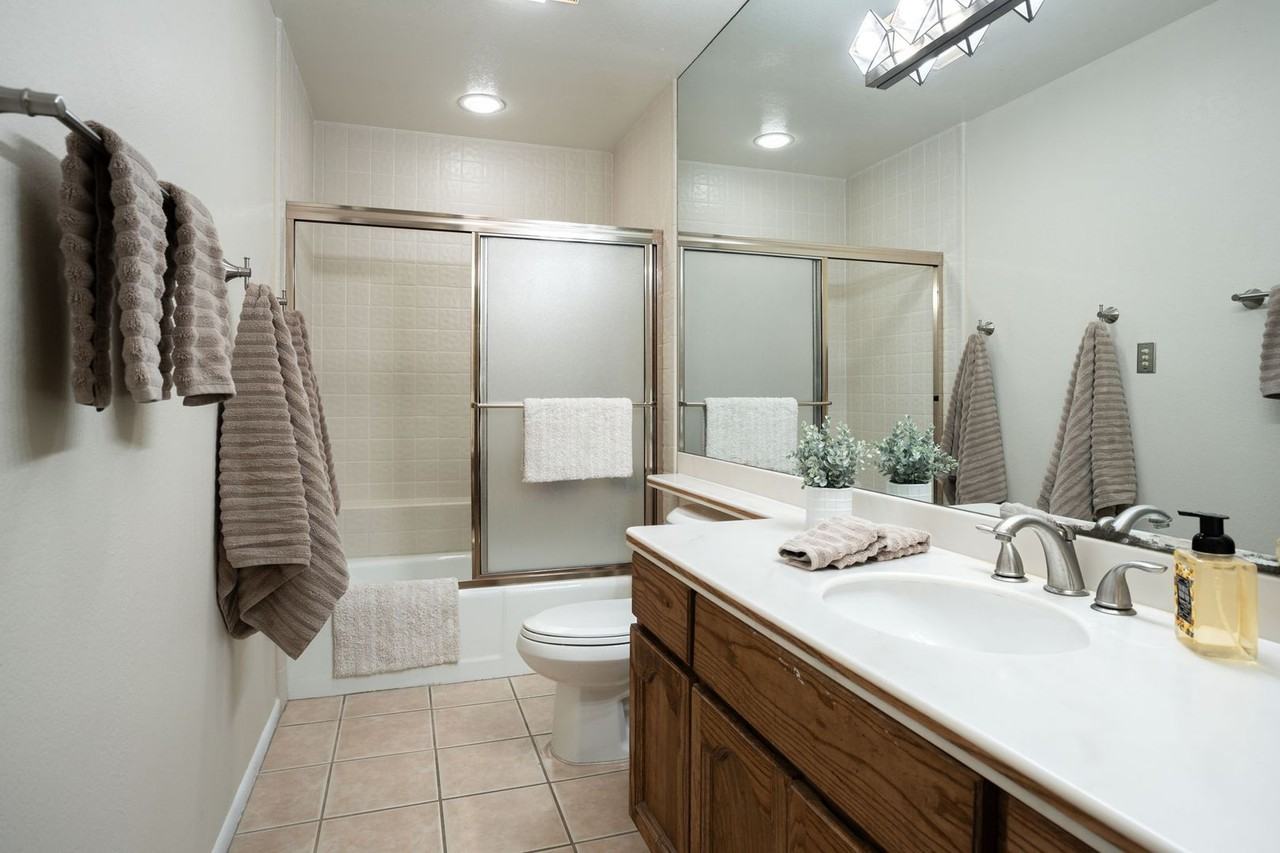 5200 S Lakeshore Dr #128 - Photo 5 of 47