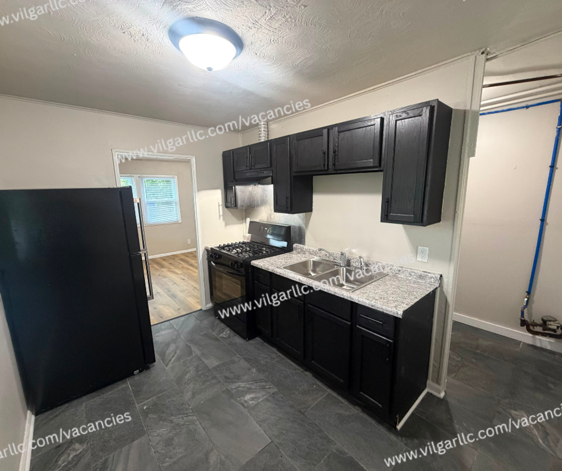 260 Van Buren St - Photo 6 of 25