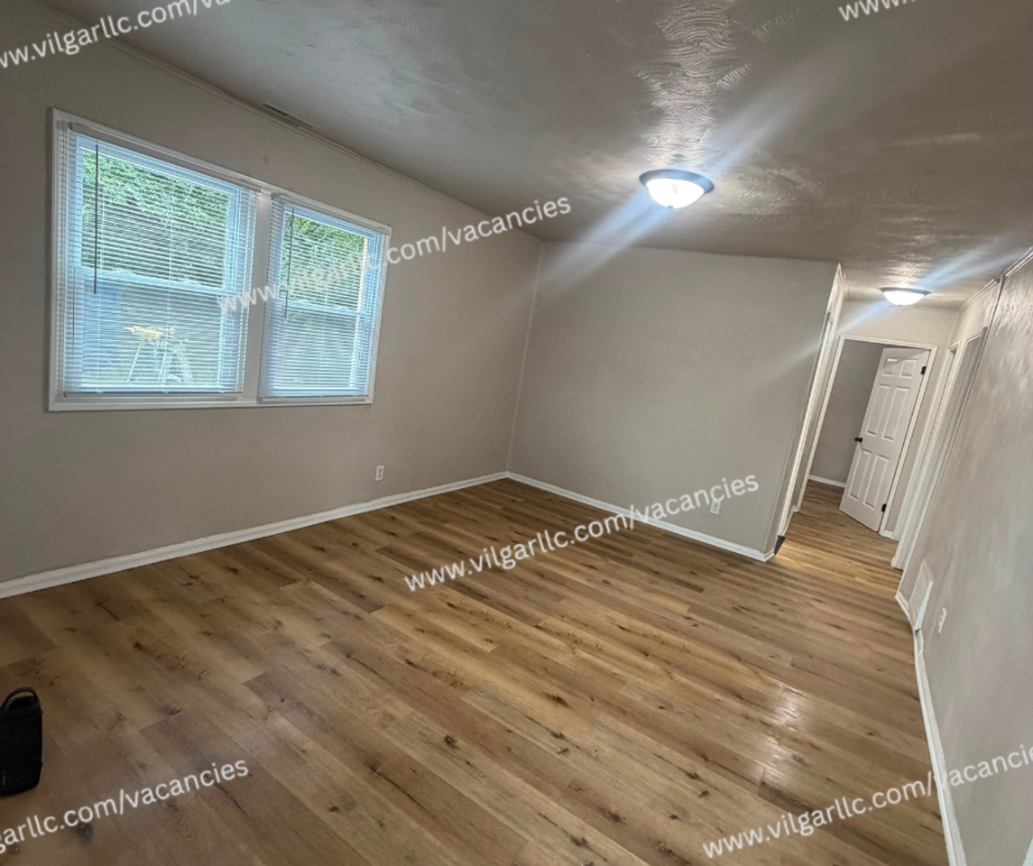 260 Van Buren St - Photo 7 of 25