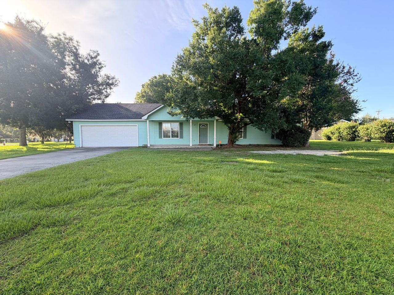 4104 Bridle Ridge Dr - Photo 2 of 20
