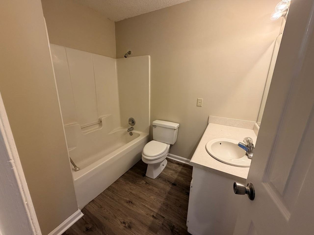 4104 Bridle Ridge Dr - Photo 7 of 20