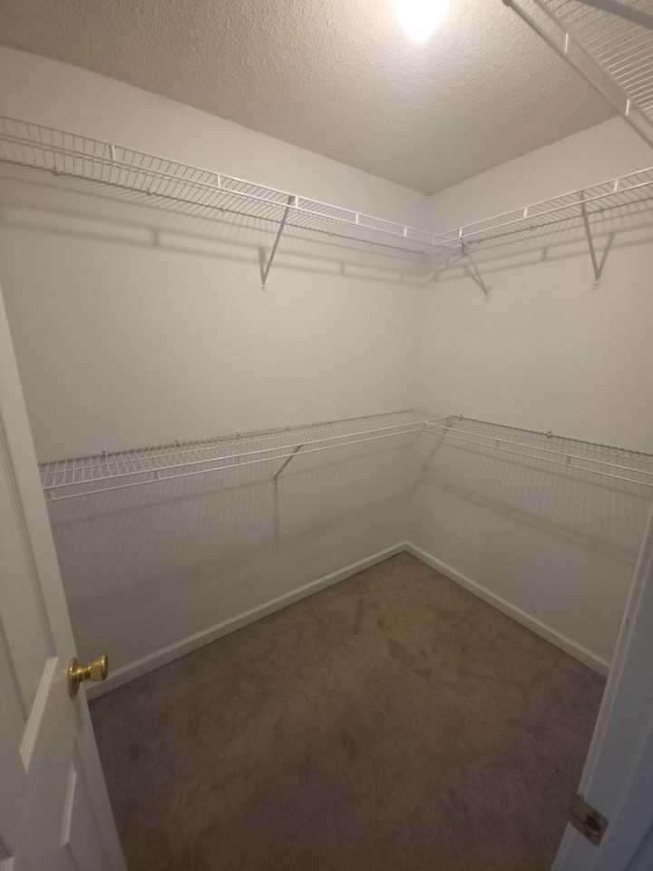 1293 Fisk Rd - Photo 7 of 19