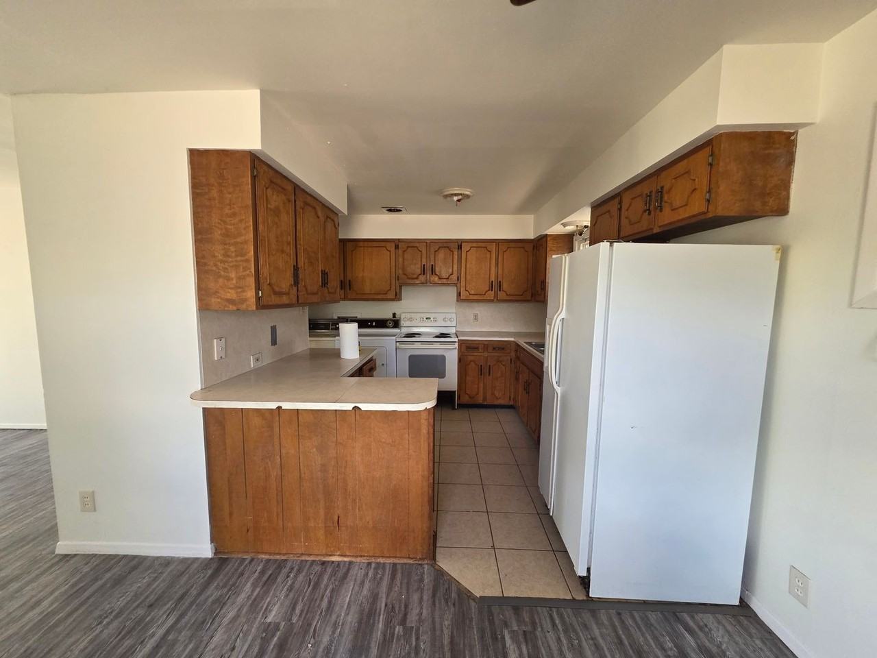 2422 Redwood St - Photo 3 of 13