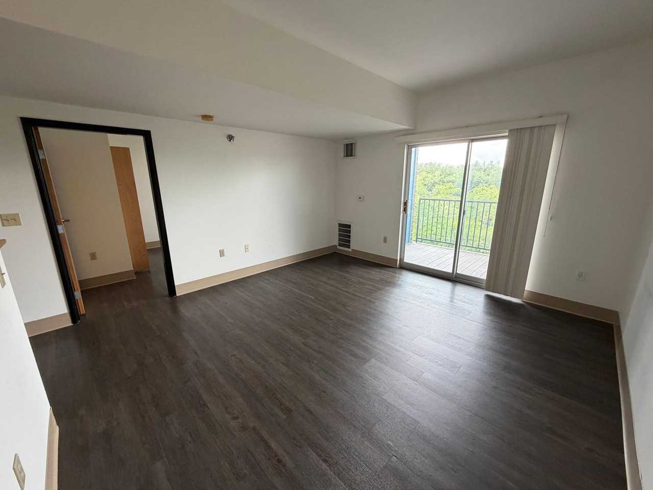 Brew Hill Apartments - Photo 6 of 17