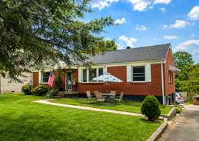 featured image of 1665 Valley Rd