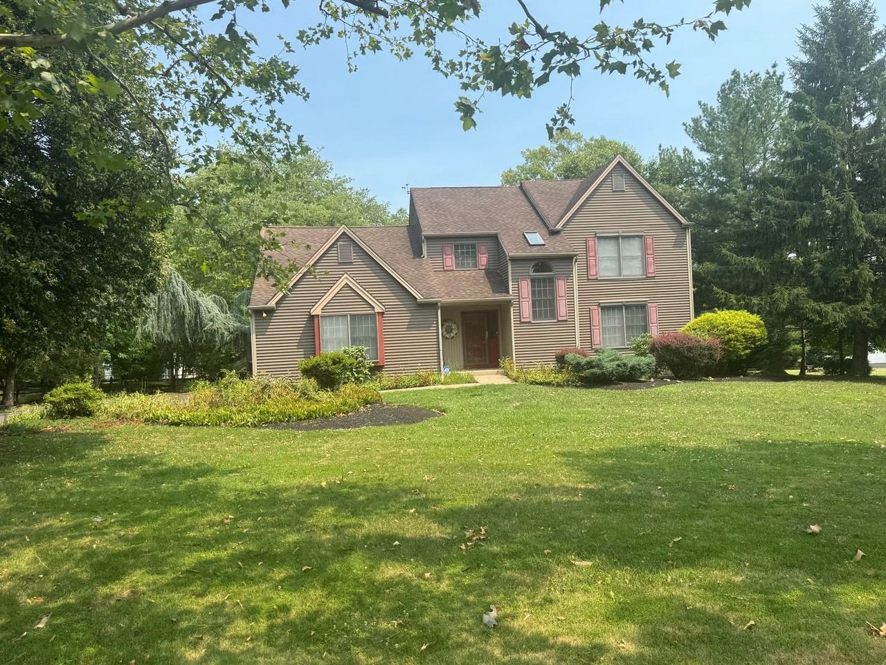 102 Ravenwood Pl - Photo 5 of 34